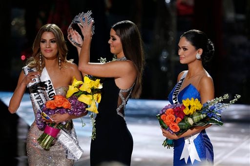 Wrong woman crowned Miss Universe on live TV - Indianapolis News ...