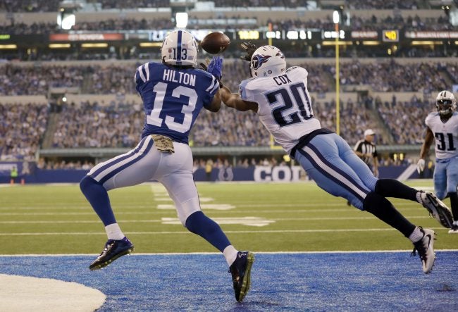 Titans hold off Colts for 24-17 victory