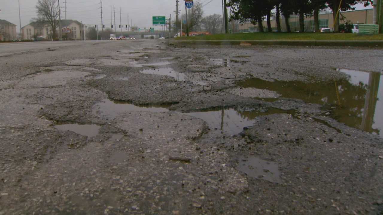 Wet week of Indy potholes ahead - WISH-TV | Indianapolis News | Indiana ...