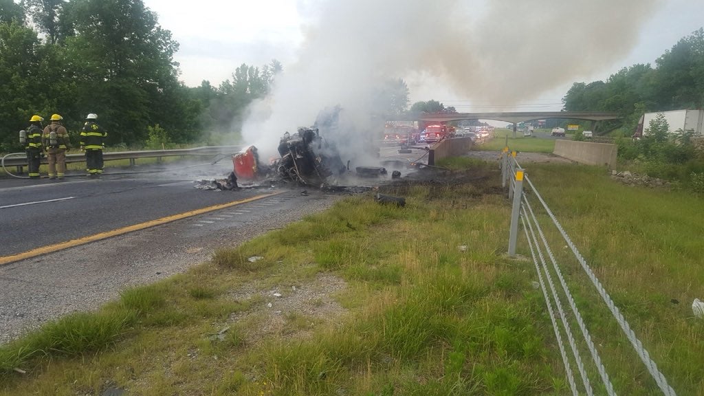 I 65 Shut Down In Jackson County For Semi Suv Crash Indianapolis News Indiana Weather 5033