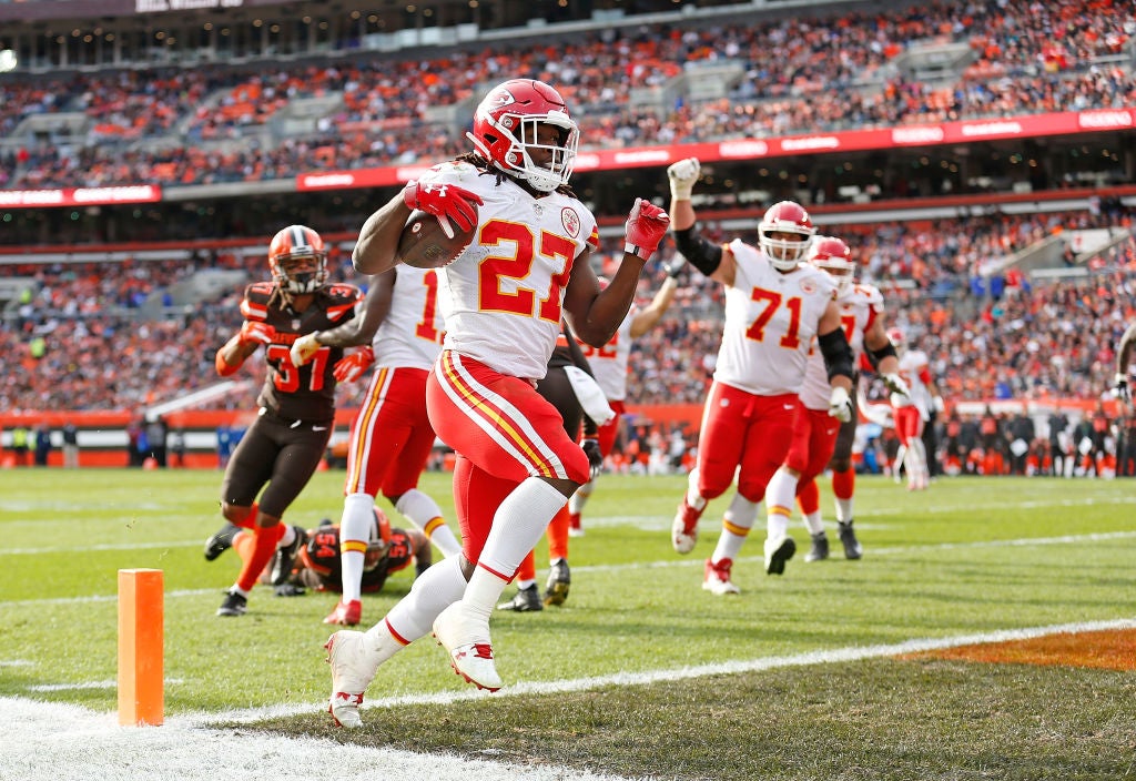 Indianapolis Colts- Kareem Hunt Set To Visit Tomorrow!