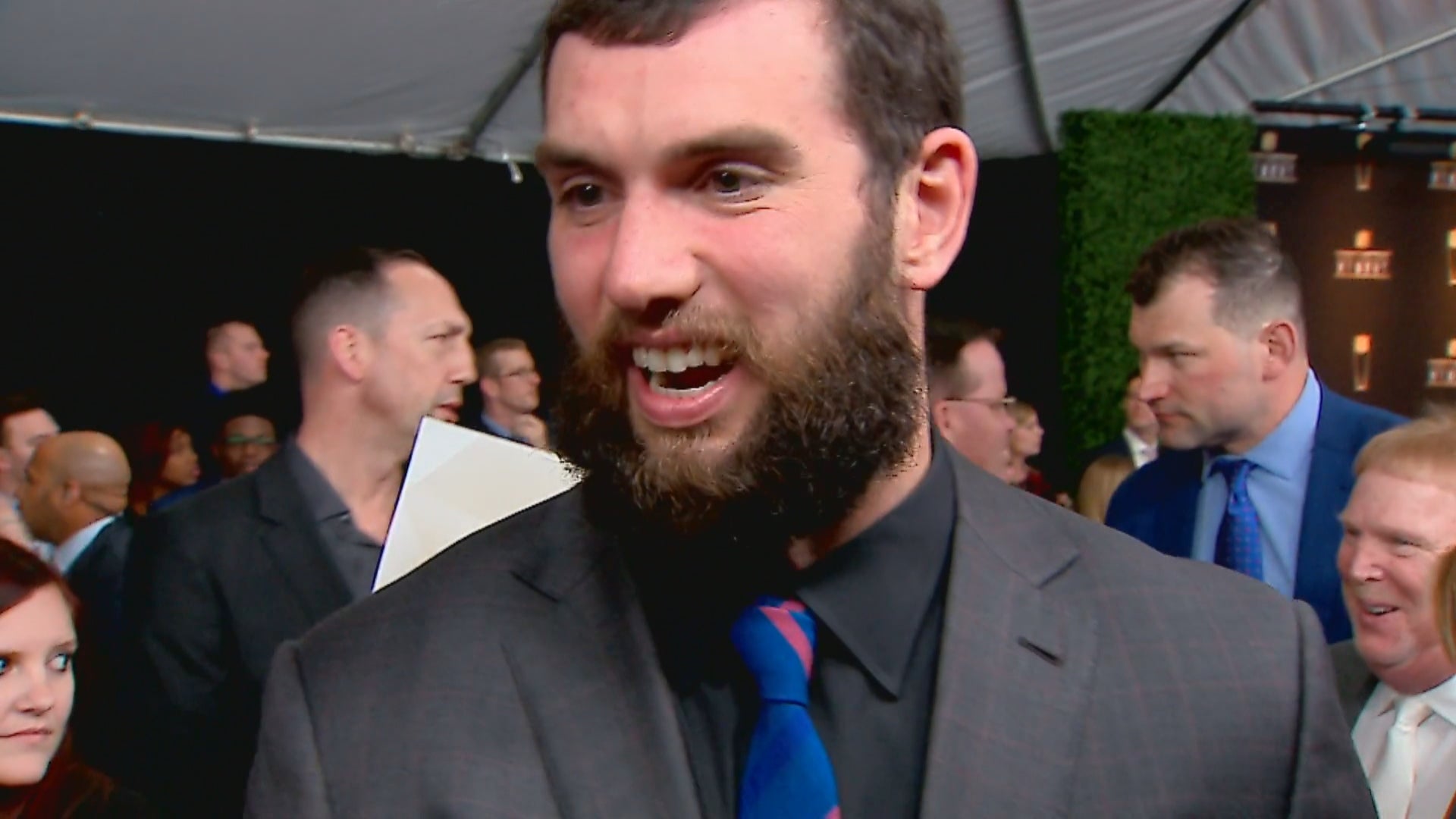 Colts News: Andrew Luck wins comeback player of the year, Darius Leonard  wins DROY - Stampede Blue