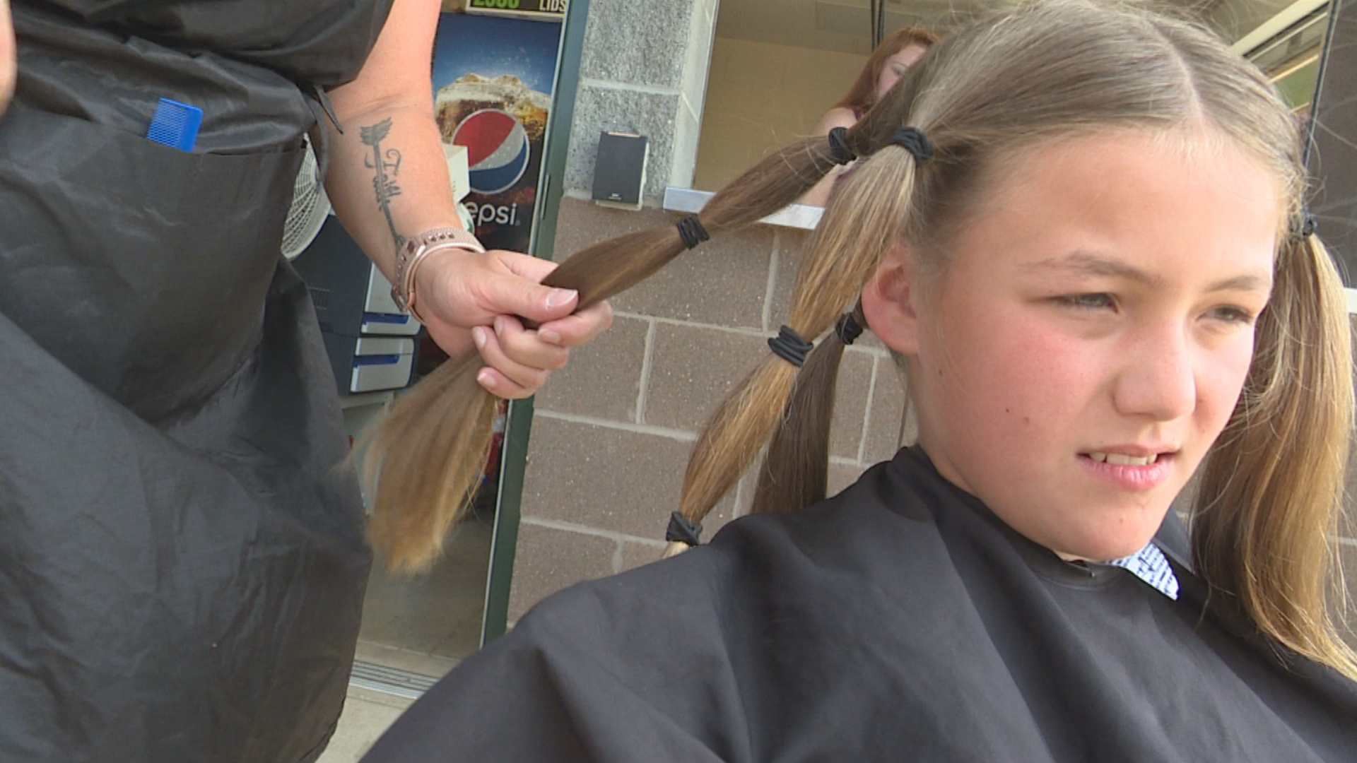 10 Year Old Boy Donates 20 Inches Of Hair Raises 2k Wish