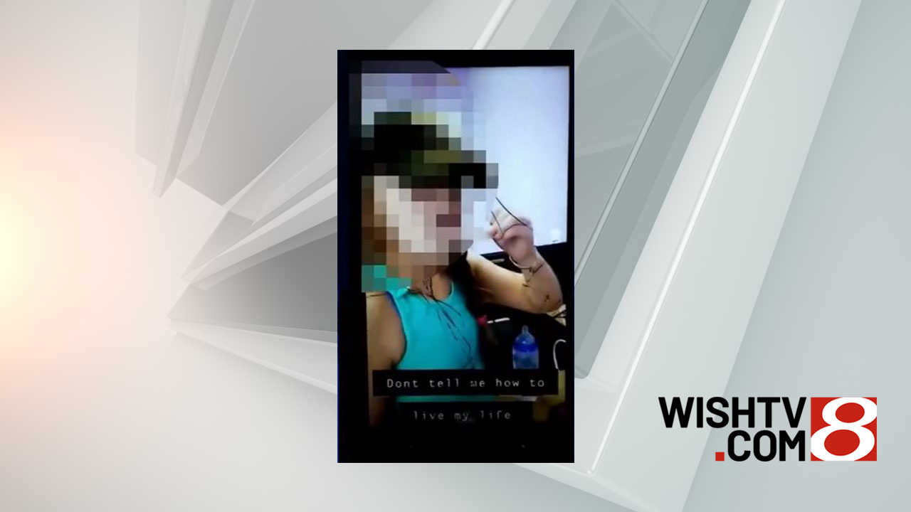 Florida Mom Arrested After Girl Licks Tongue Depressor At Doctors Office Puts It Back 