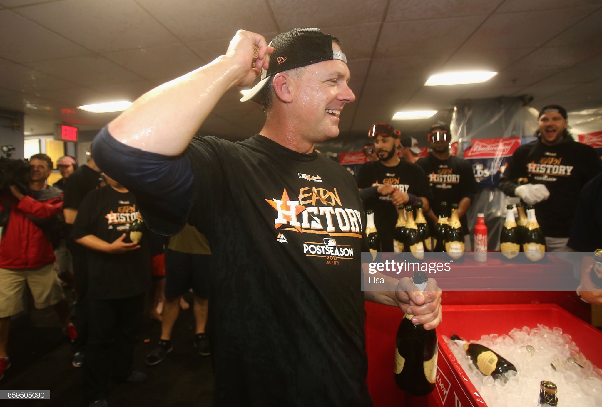 Hinch, Luhnow fired for Astros' sign stealing