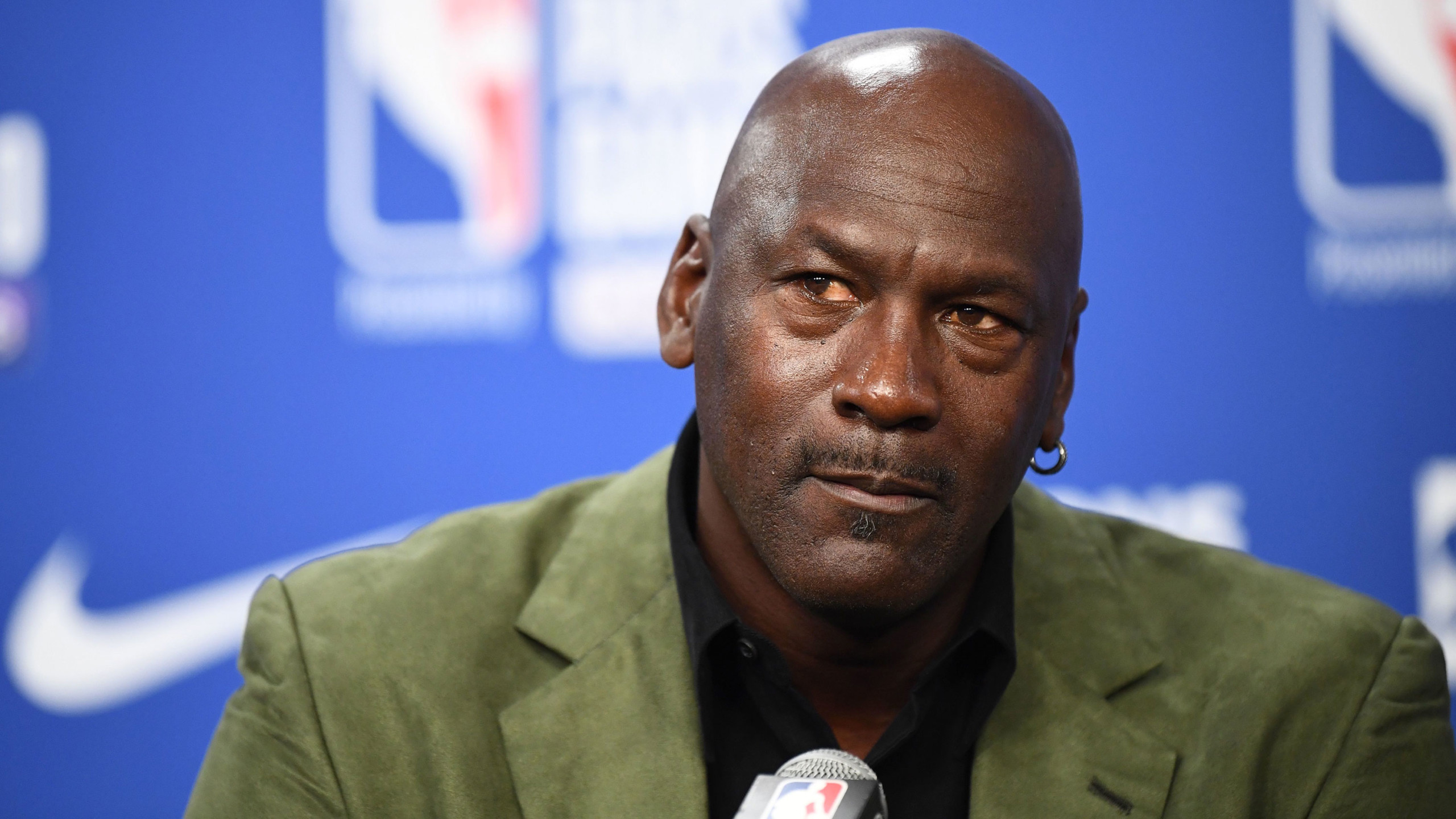 Michael Jordan to present Kobe Bryant at Hall of Fame induction ceremony 
