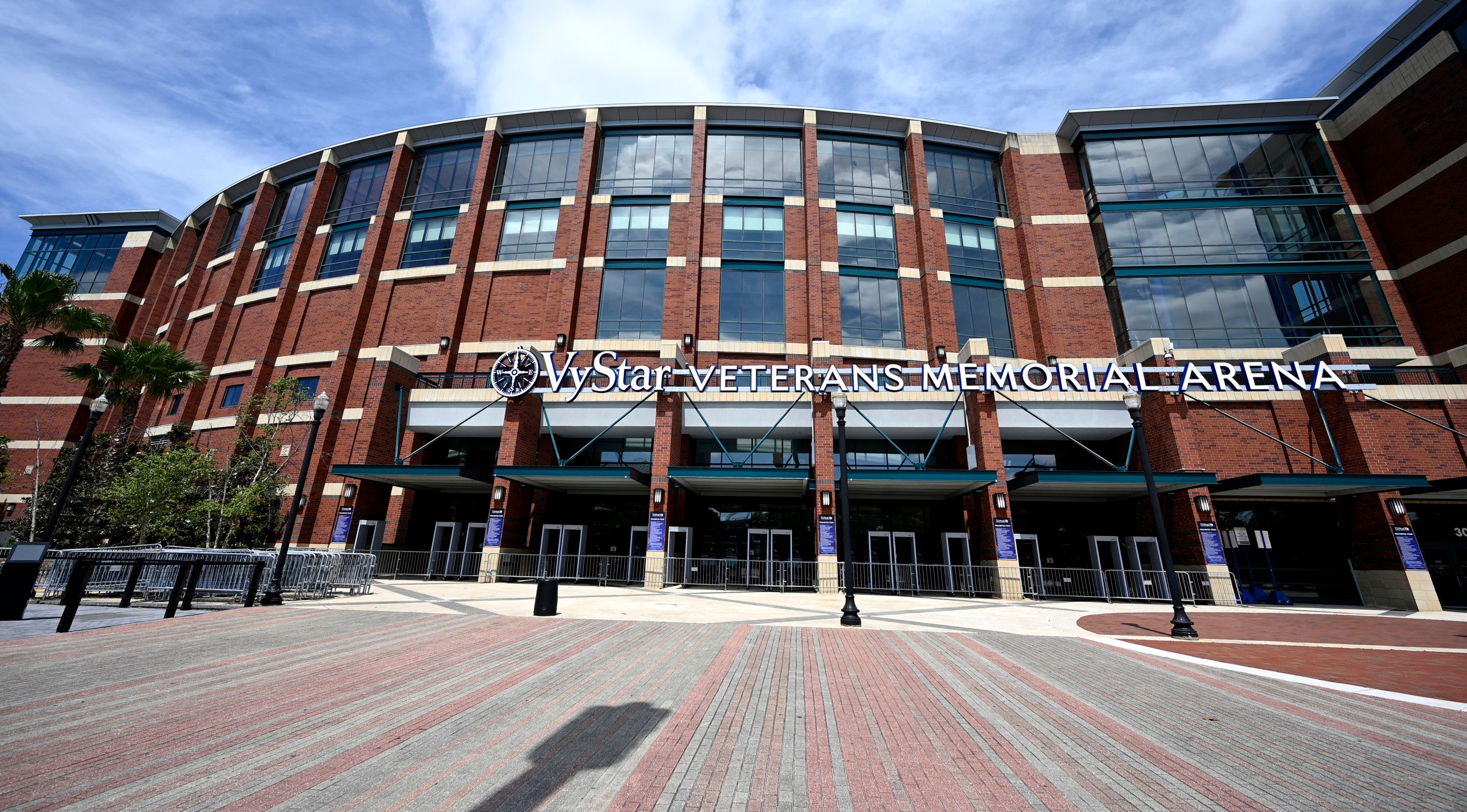 Jacksonville, United States. 13th Sep, 2020. Following guidelines to  protect against the spread of Covid-19, the Jacksonville Jaguars allowed  fans to attend and view the opening game of the team's 2020 season