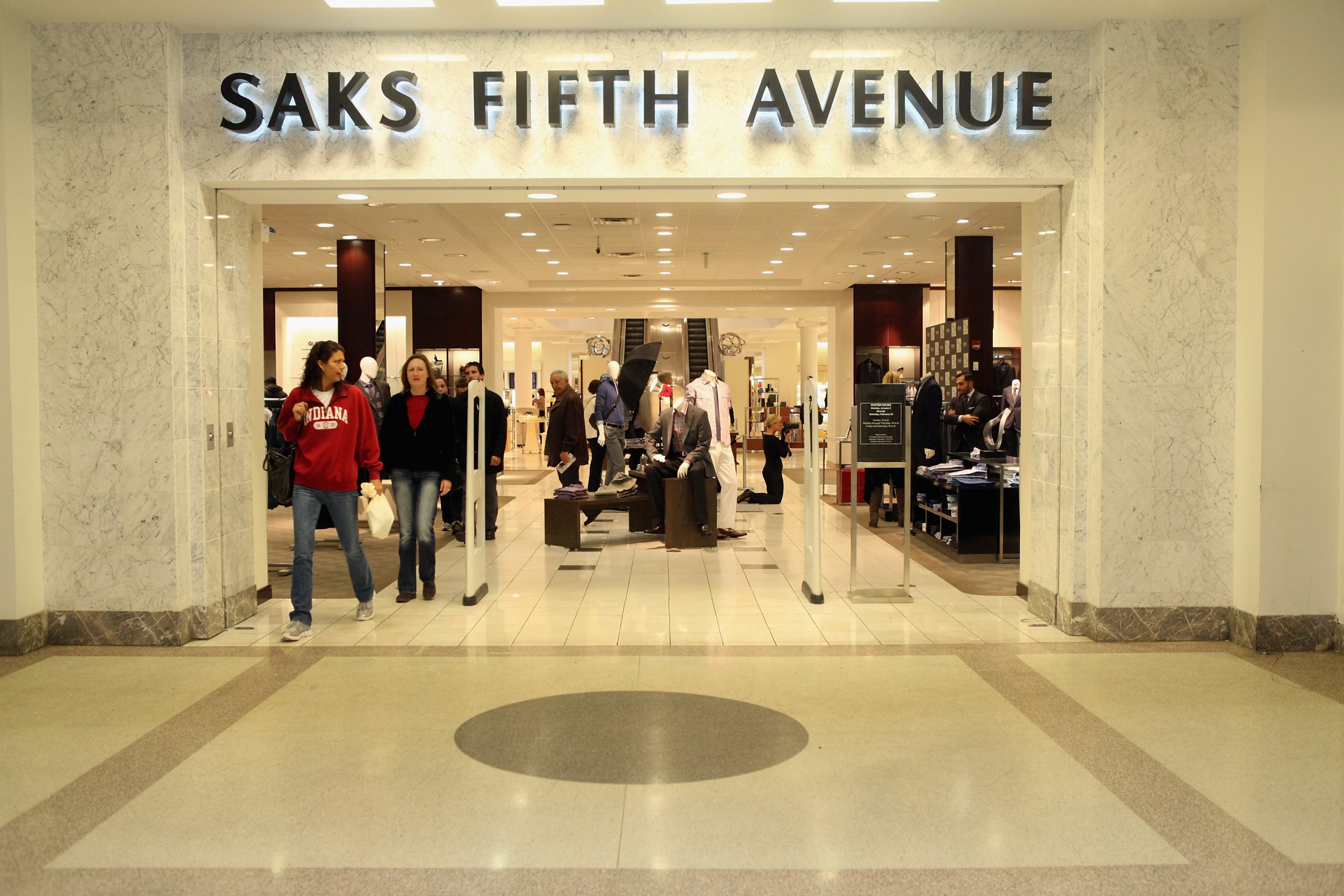 Join MSL & Saks Fifth Avenue for Our 4th Annual Fall Style Show
