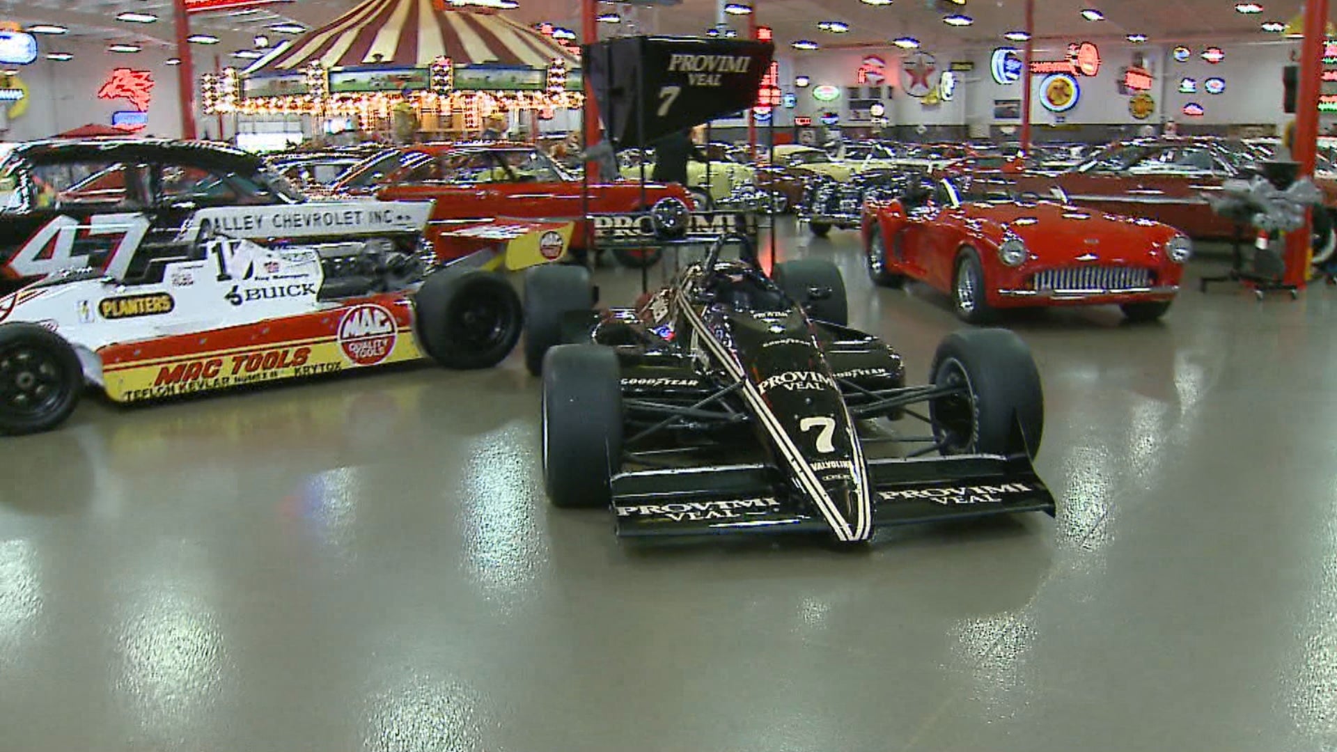 Ray Skillman's musuem shows off classic car collection, Indy 500