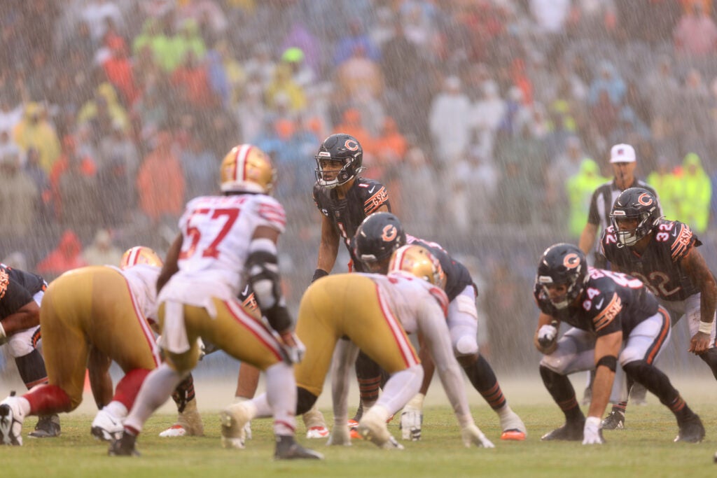 Bears vs. 49ers: QB Justin Fields slides through rain after win