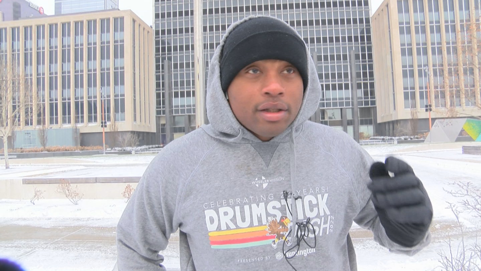 Hoosiers in Indianapolis brave cold temperatures for work, workouts