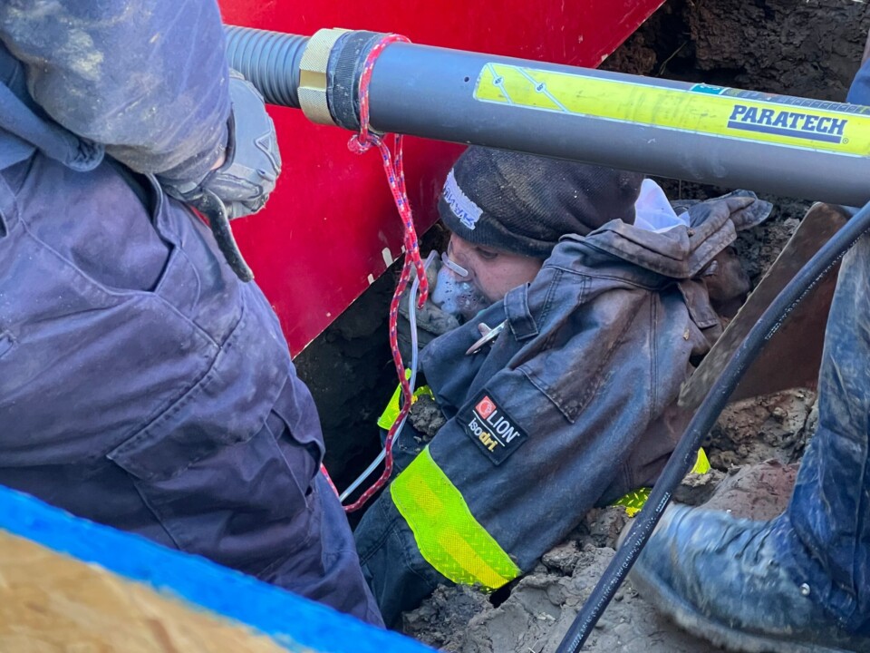 Firefighters rescue Indianapolis construction worker trapped in trench