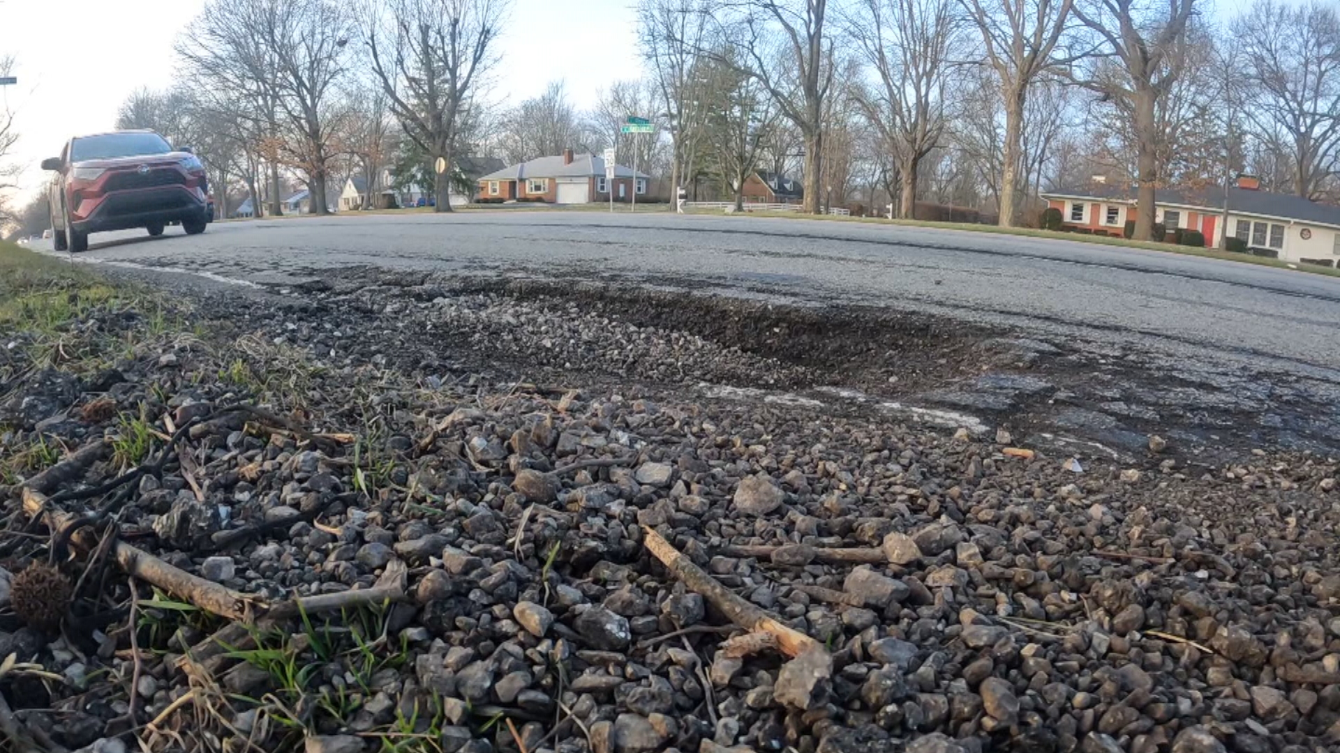 Public Works begins putting pothole crews on Indianapolis streets