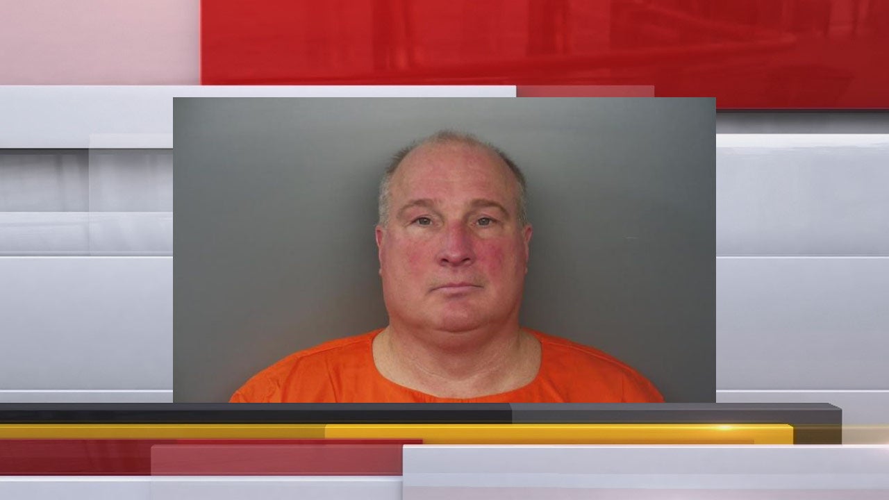 Former Colts Ol And Radio Host Joe Staysniak Arrested For Strangulation Battery Indianapolis