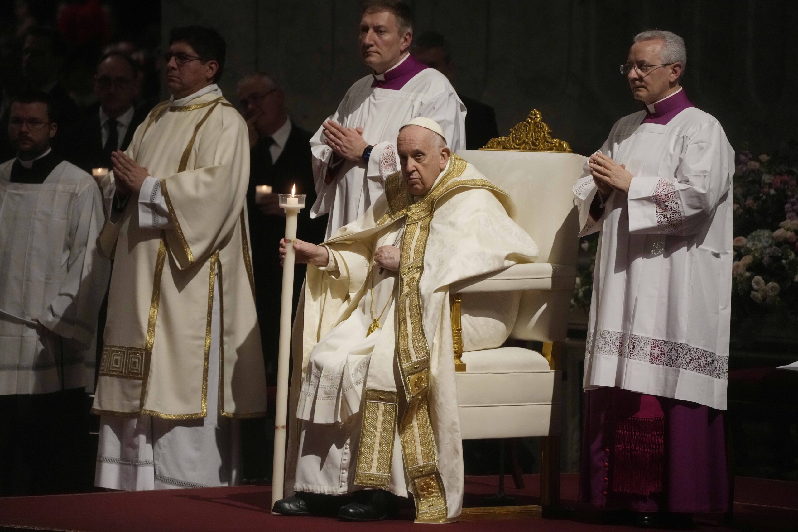 Pope Francis returns to public eye for Easter vigil Mass WISHTV