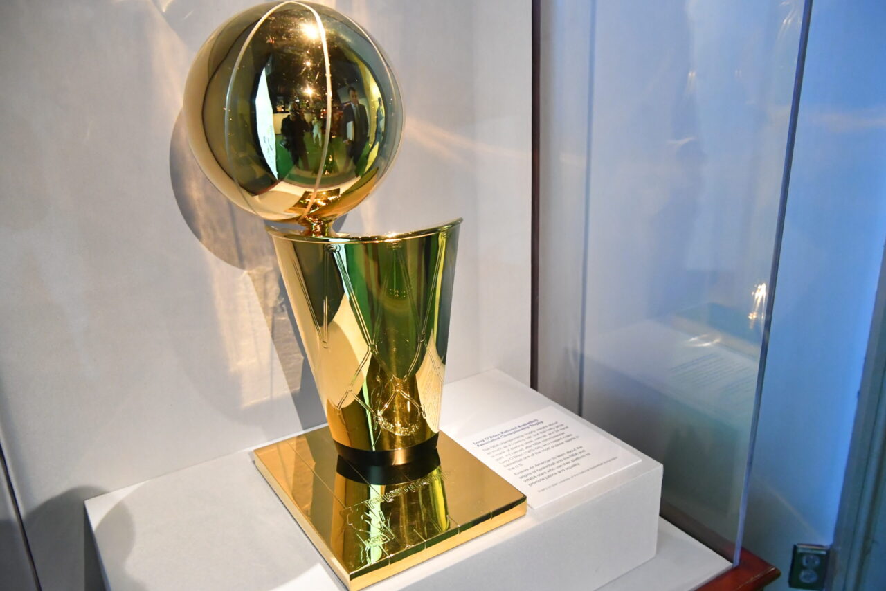 The Larry O'Brien Trophy  Trophy, Basketball photography, Team