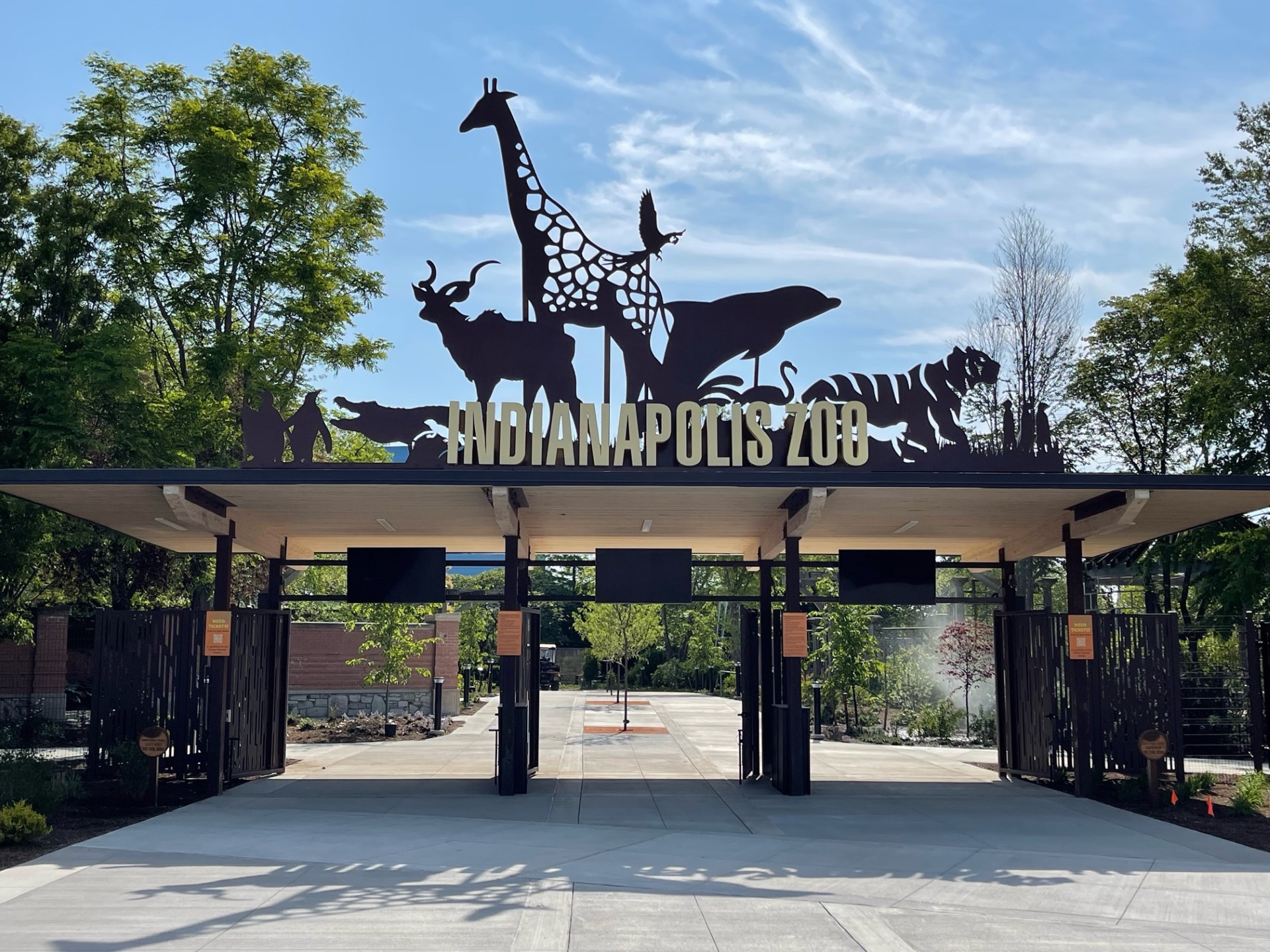 New Indianapolis Zoo Entrance 2 WISH Photo 