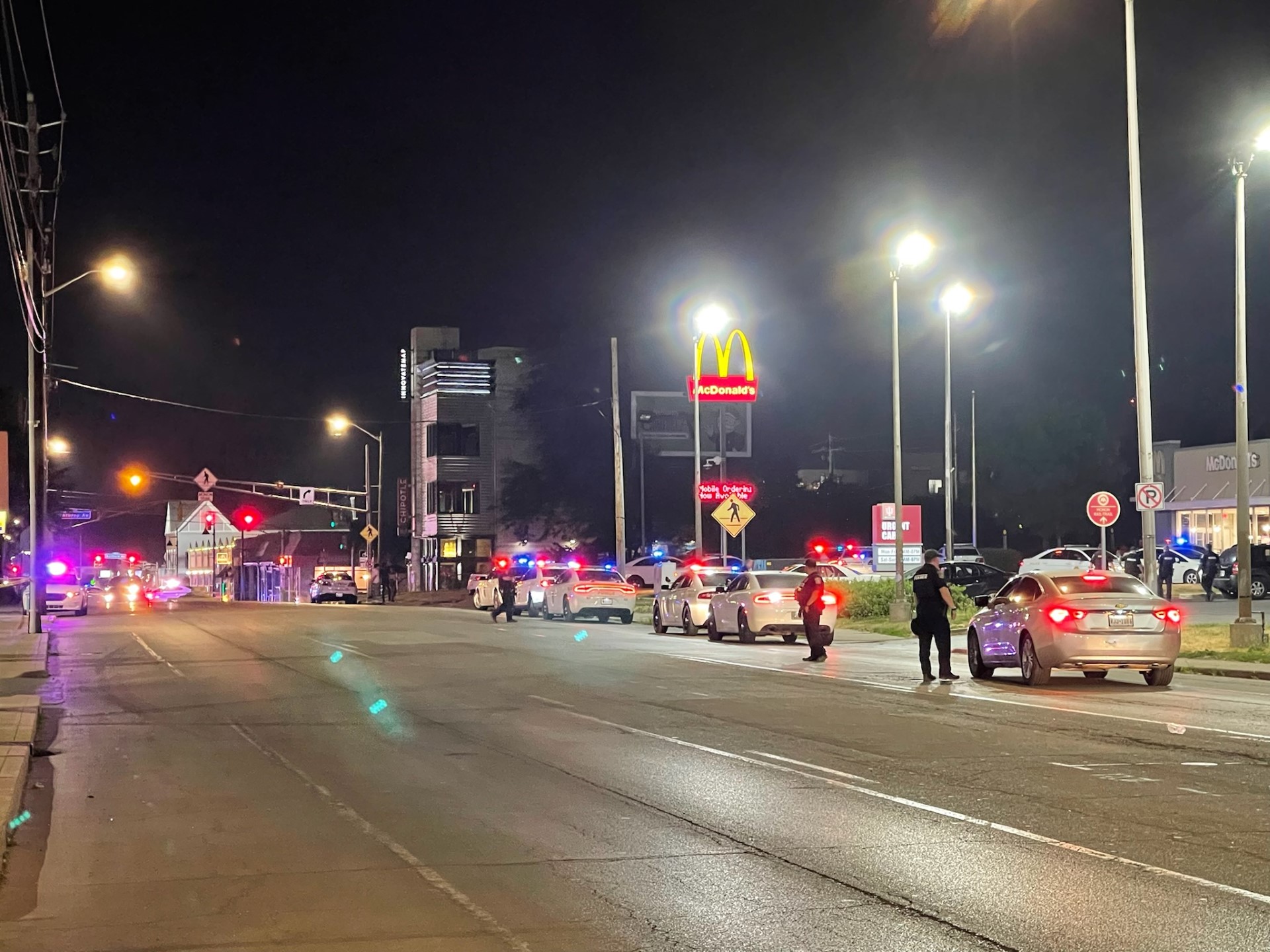 2 dead, 2 injured in Broad Ripple Shooting