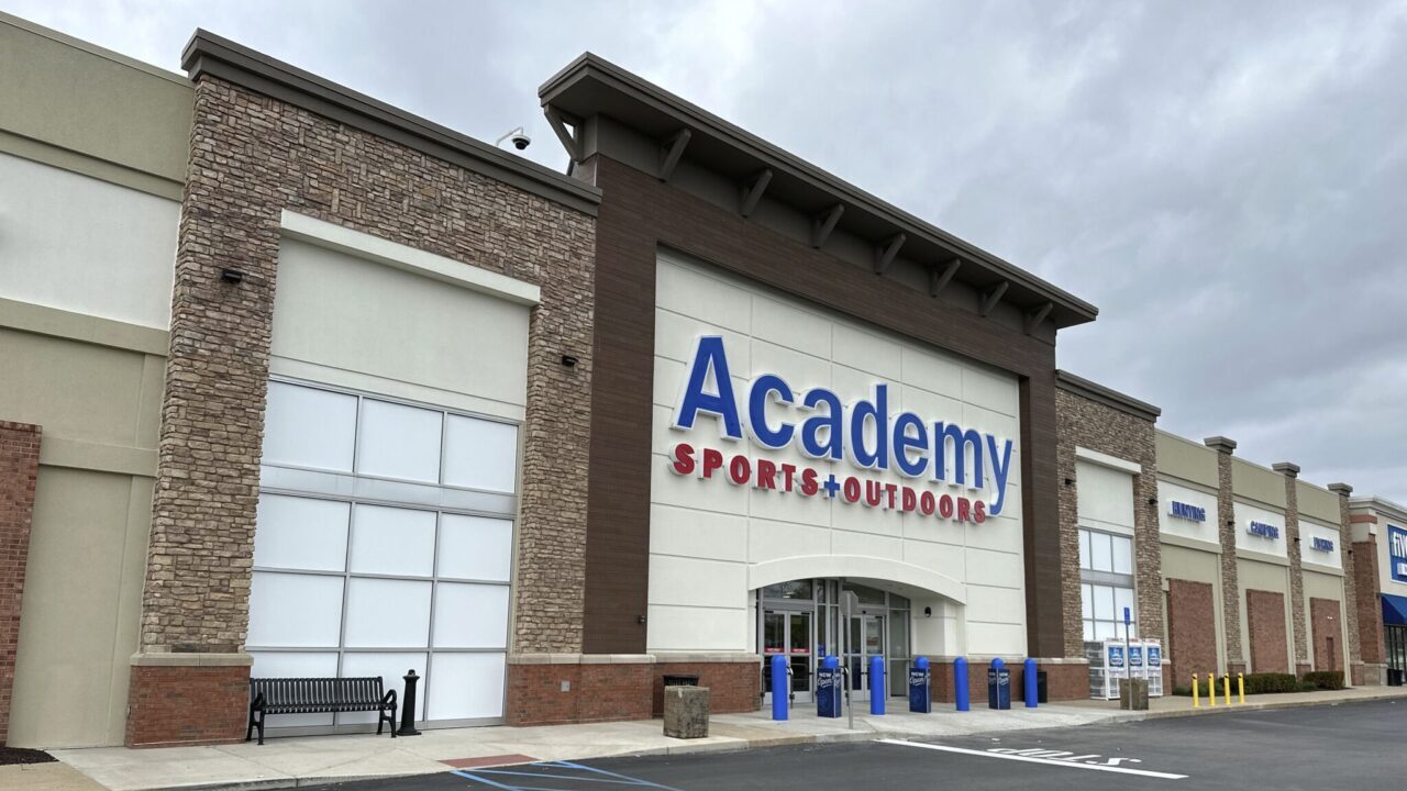 Sporting goods, outdoor rec retailer set to open Westfield store -  Indianapolis News, Indiana Weather, Indiana Traffic, WISH-TV