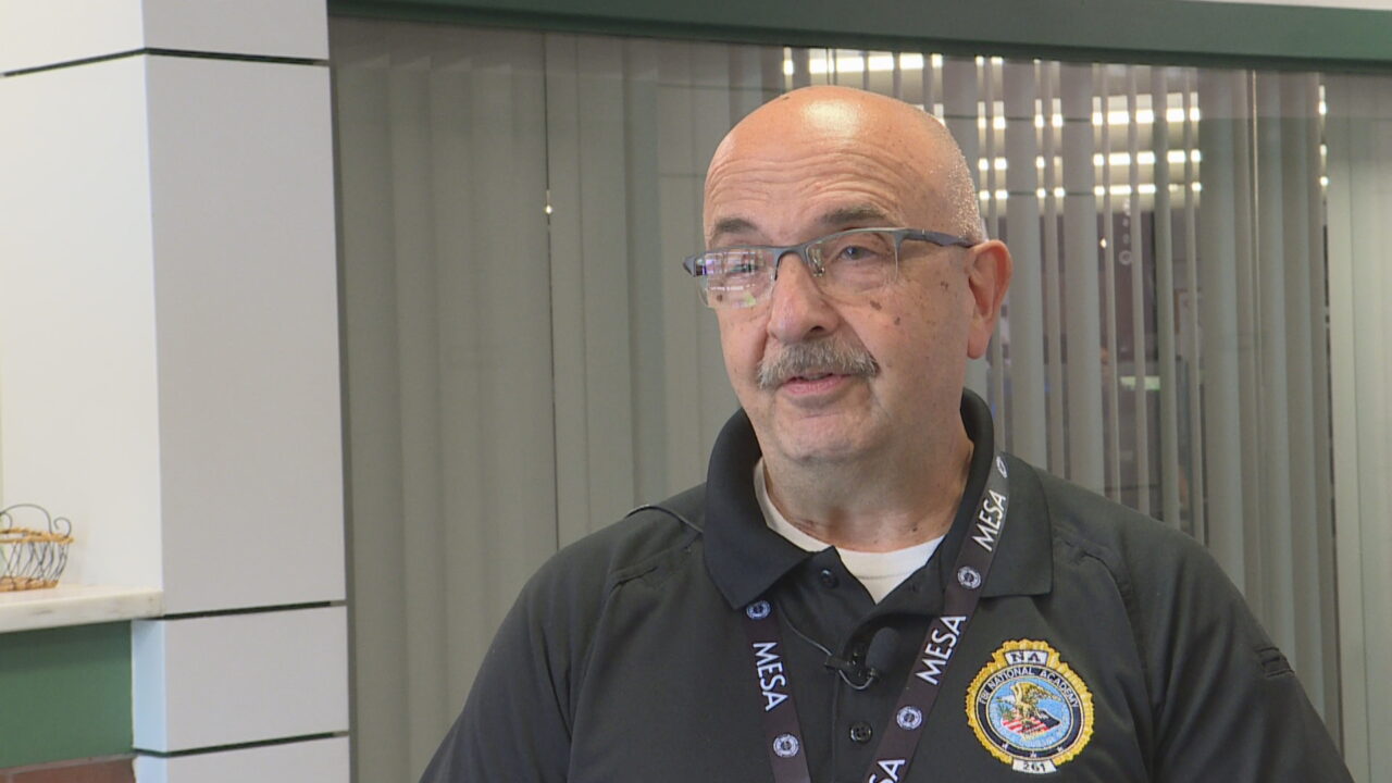 Indianapolis still seeking more 911 dispatchers