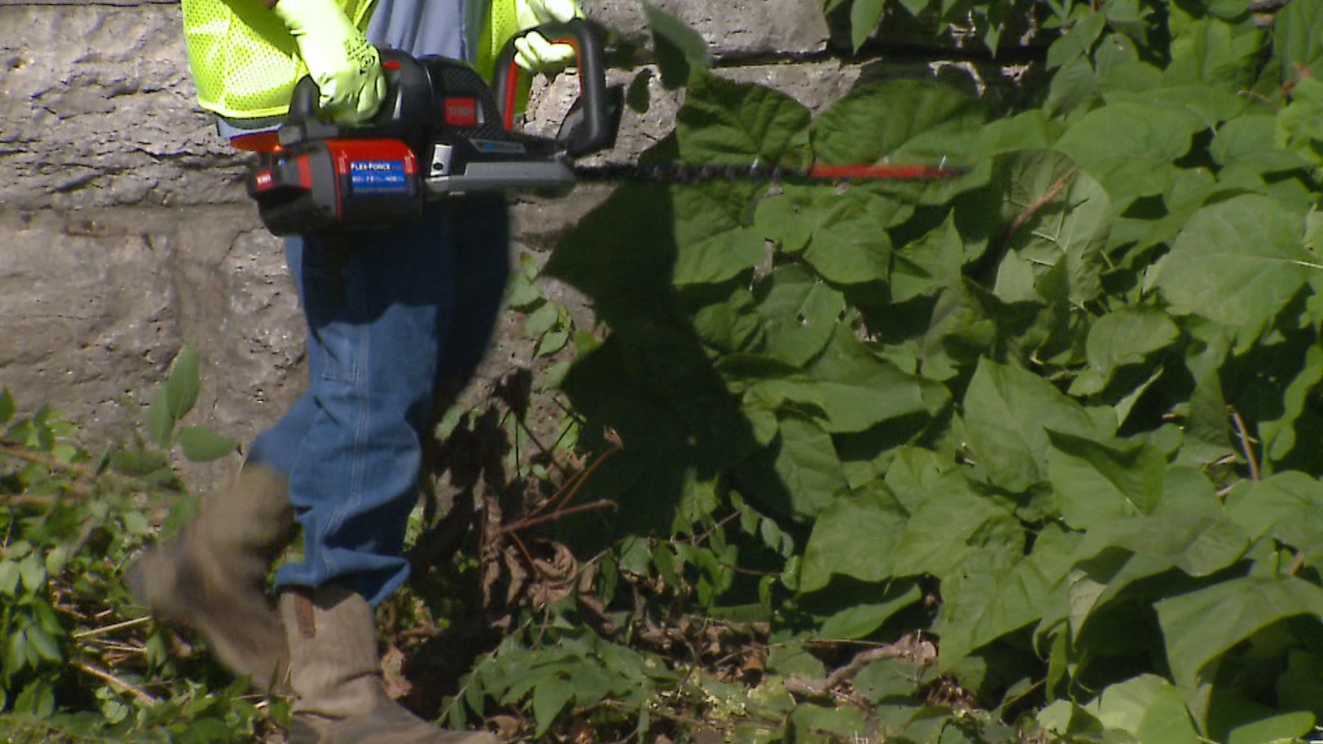 Indianapolis Public Works uses new electric maintenance equipment