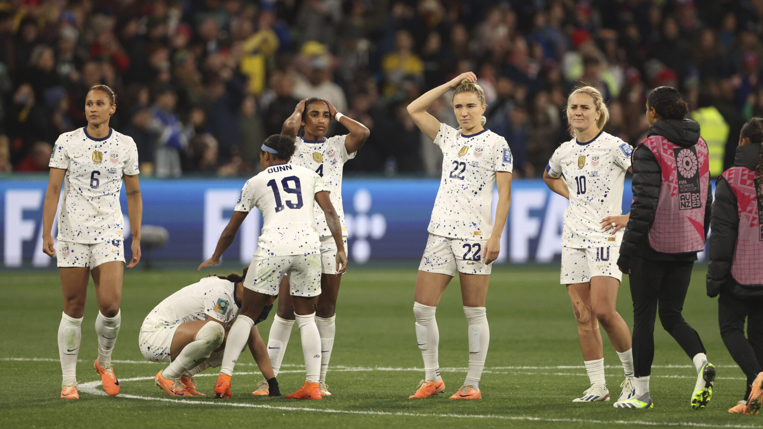 Jill Biden Shows Support To U S Women S Soccer Team After Devasting World Cup Loss