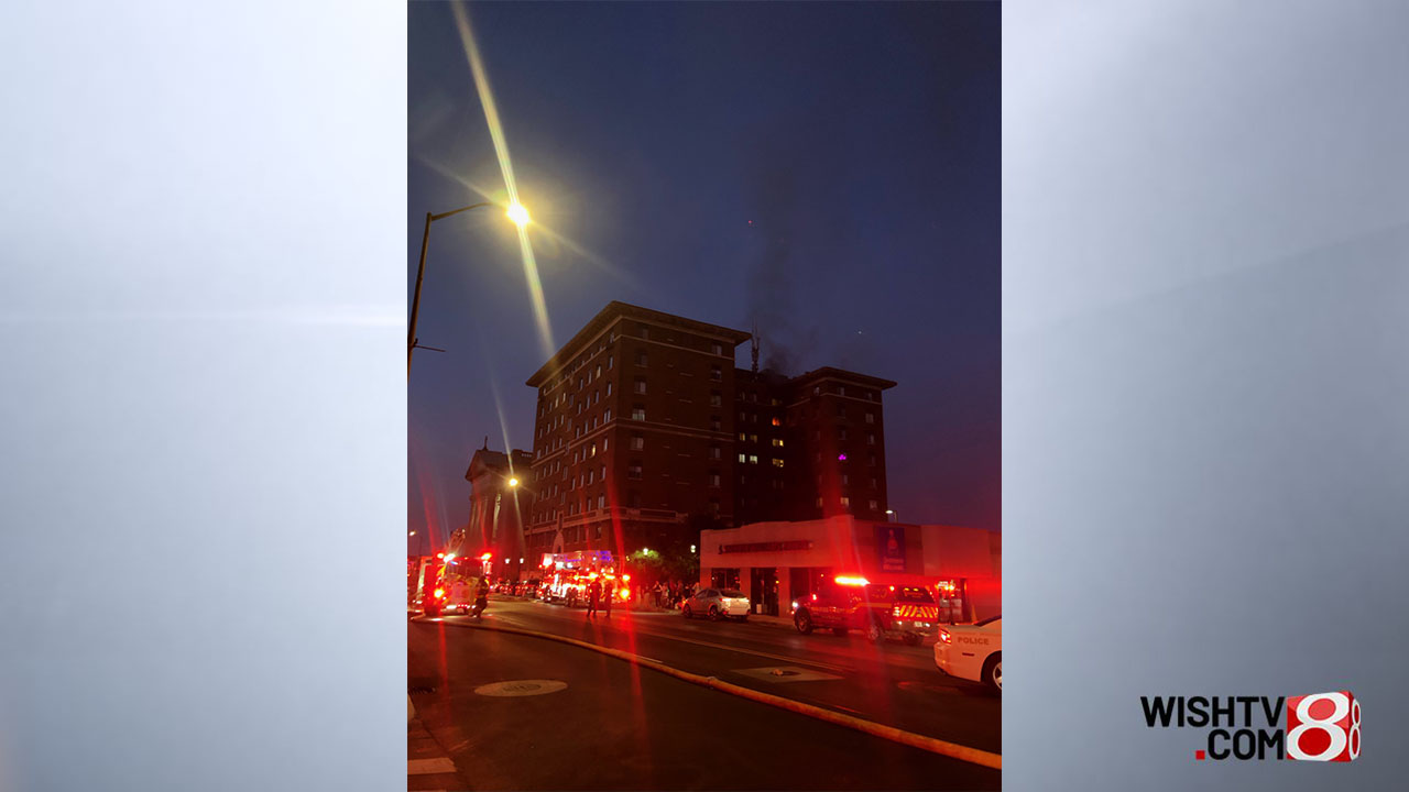 Downtown Indianapolis apartment fire displaces 200 residents