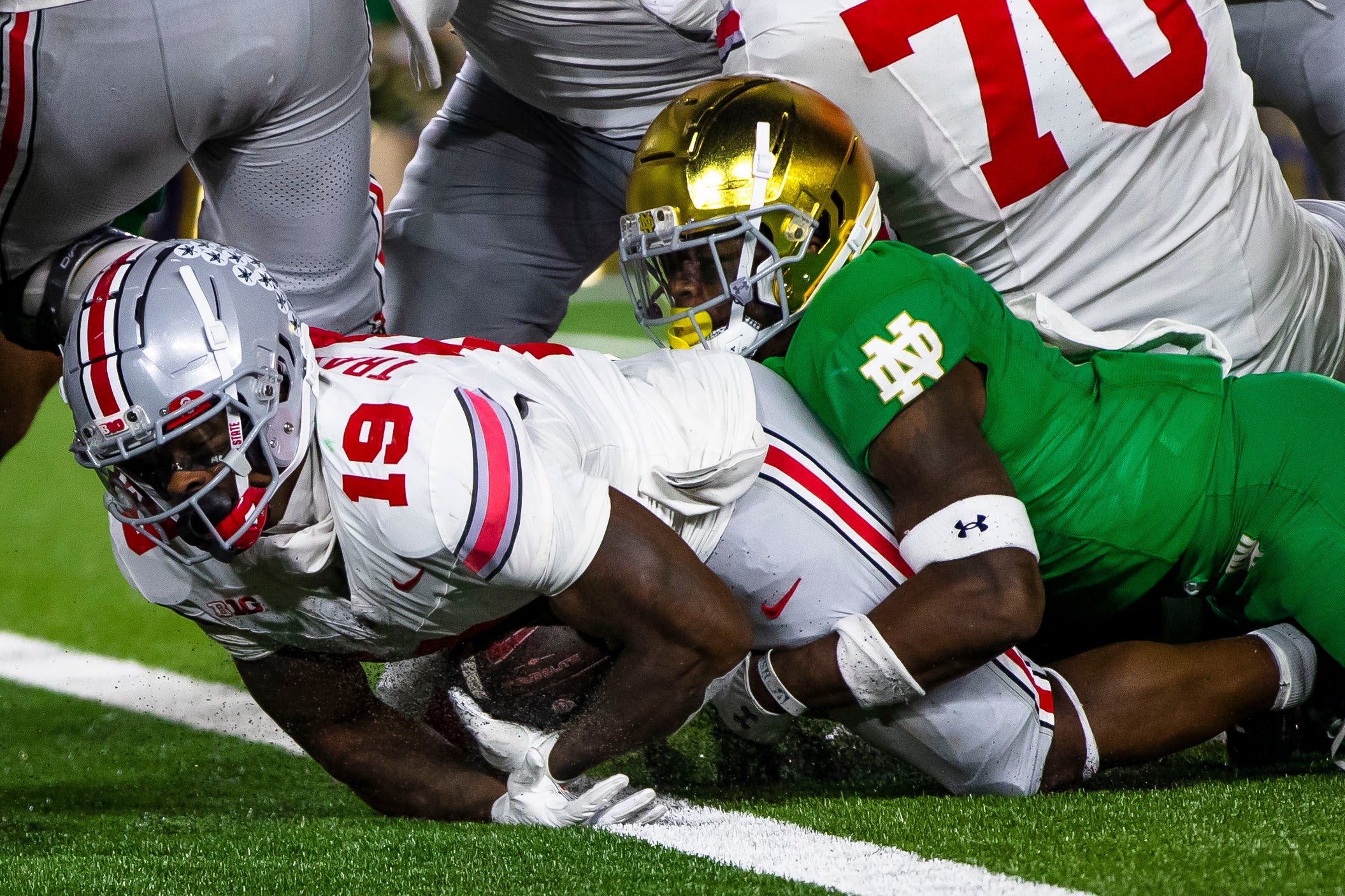 LOOK: Ohio State's Harrison Jr sports Apple Watch on field vs. Badgers