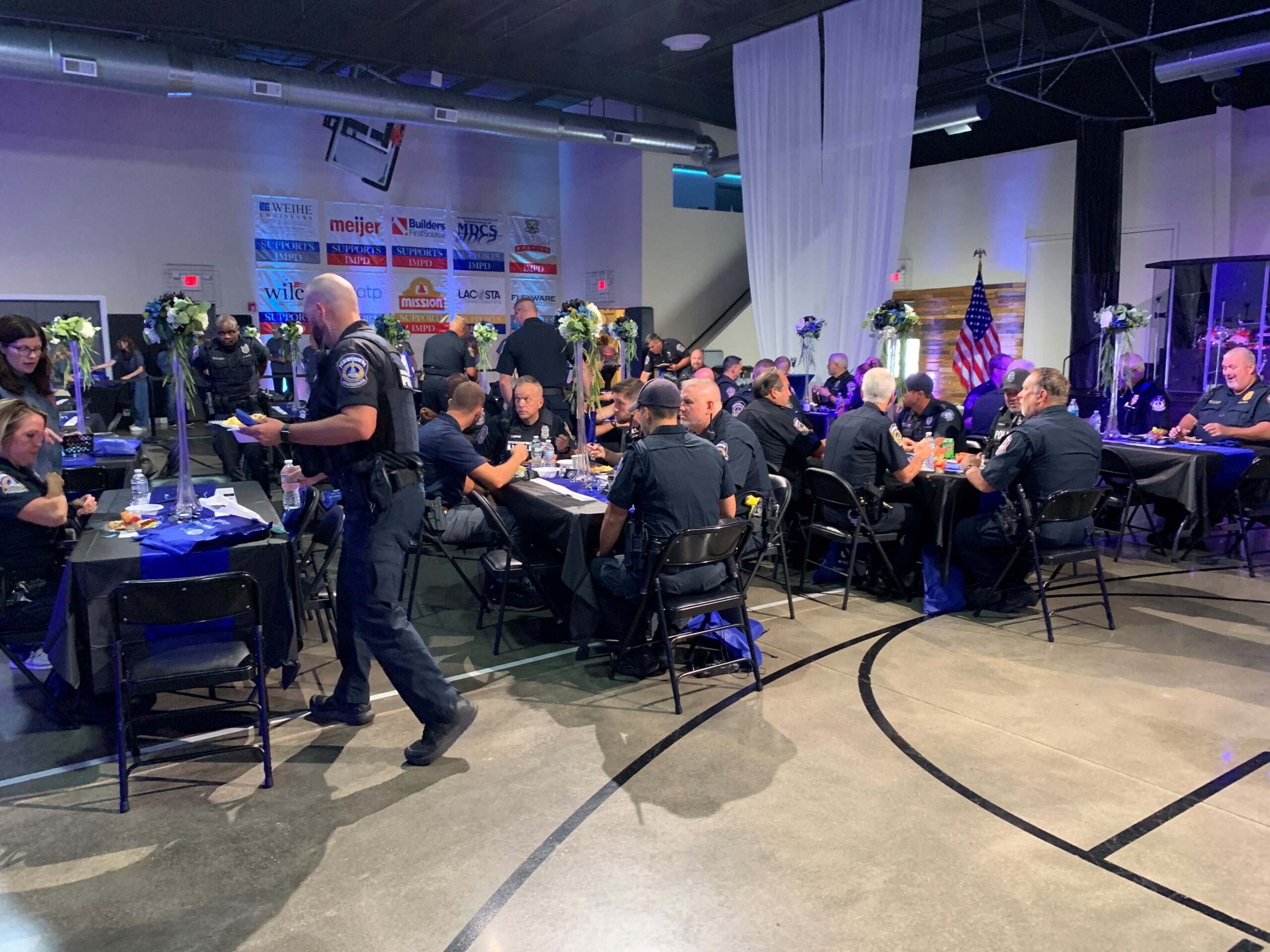 Indianapolis church feeds IMPD officers at 15th annual ‘Roll Call’