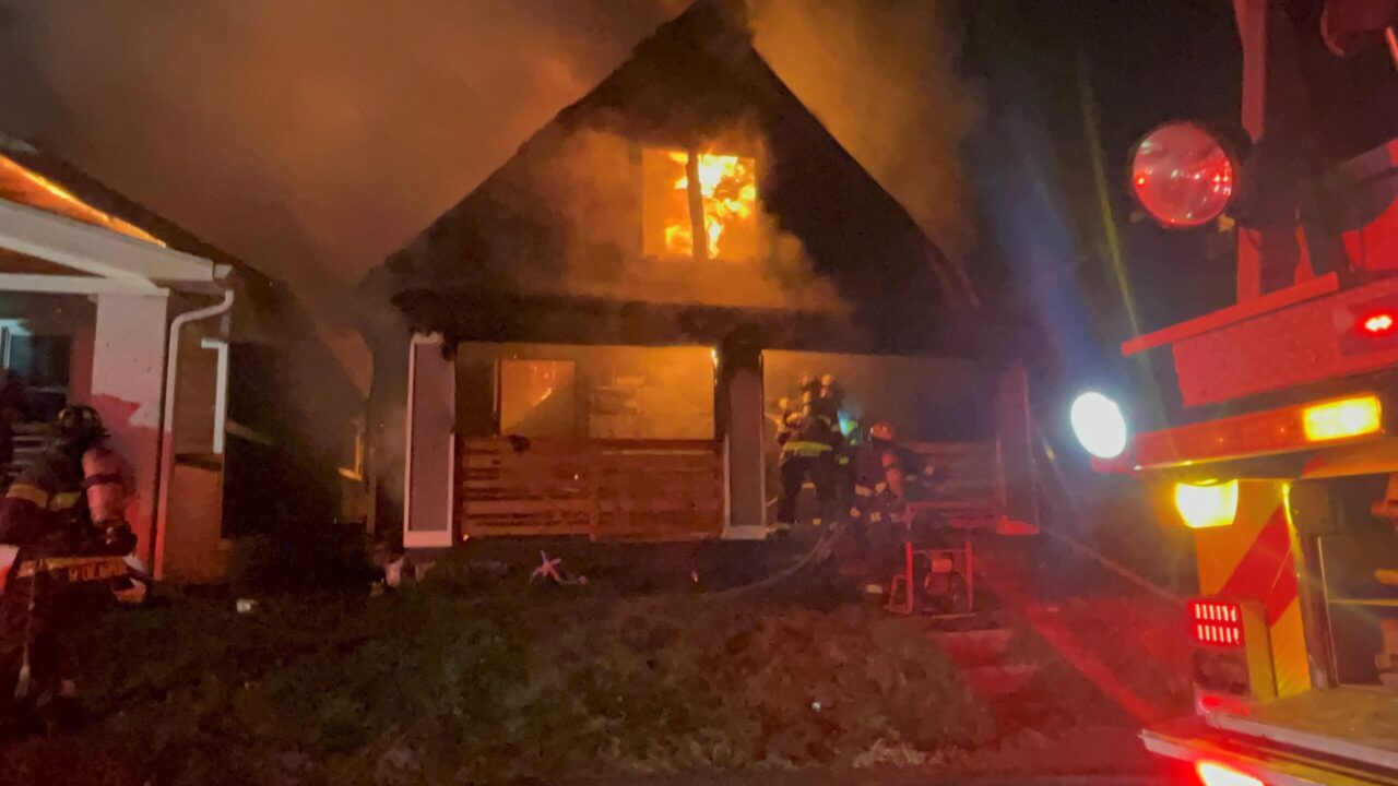 2 Indianapolis firefighters checked out at hospital after vacant house fire