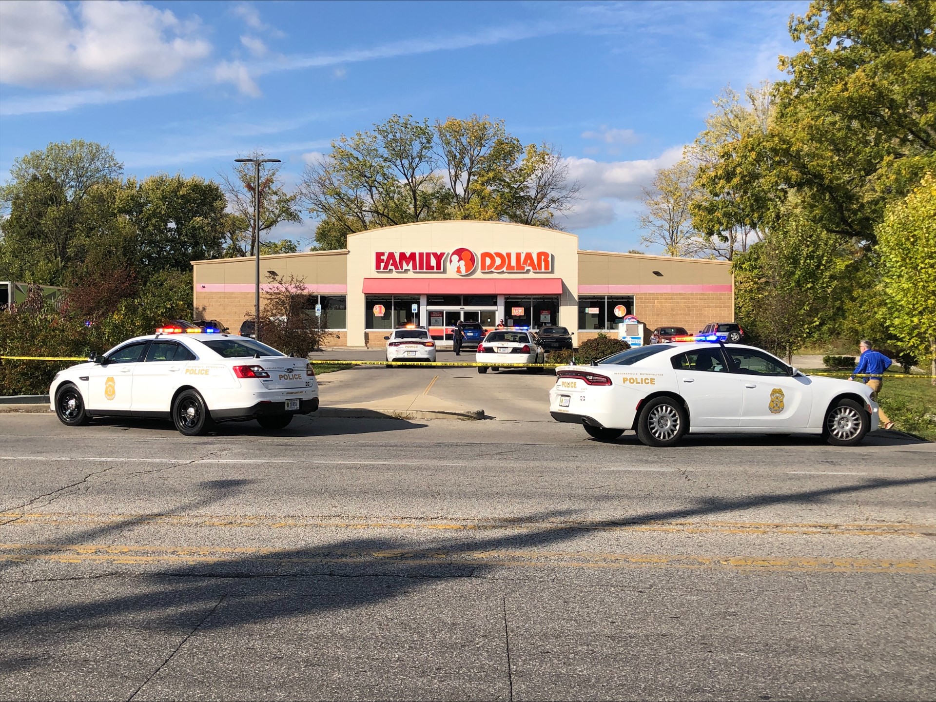 Man dies after shooting at Family Dollar on East 30th Street; 1 other critical