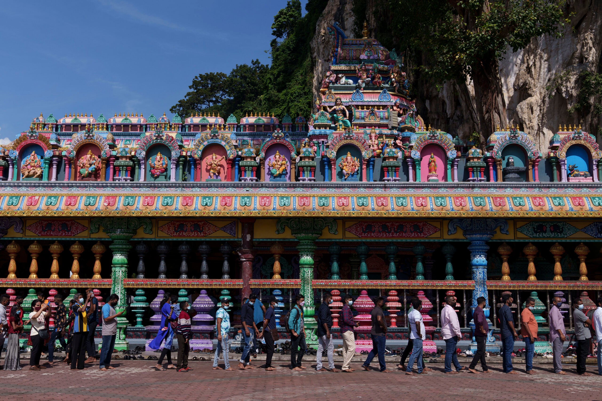 400 Million-year-old Cave Site And Temple In Malaysia Getting Escalator ...