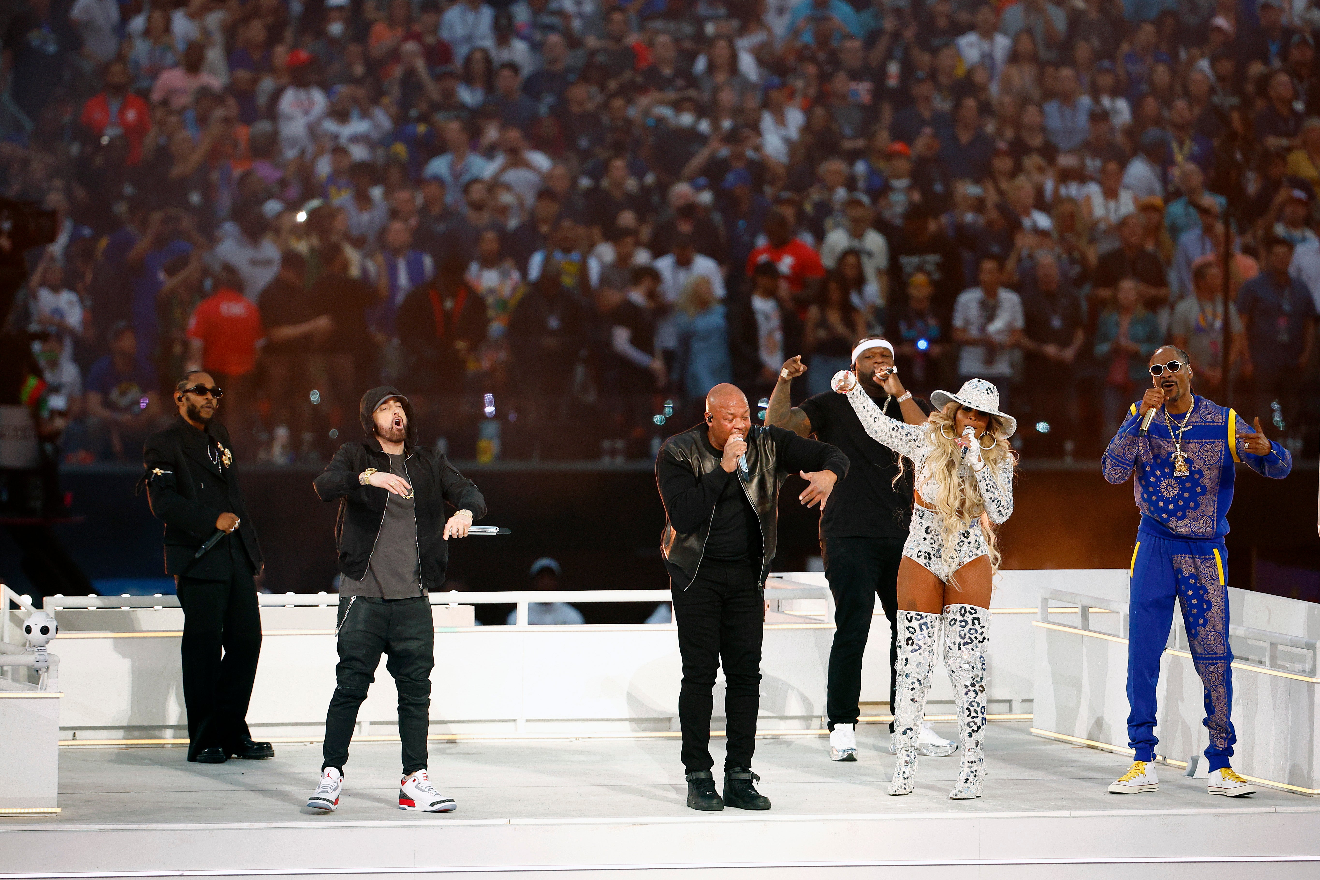 (L-R) Kendrick Lamar, Eminem, Dr. Dre, 50 Cent, Mary J. Blige, and Snoop Dogg perform during the Pepsi Super Bowl LVI Halftime Show on February 13, 2022 in Inglewood, California. (Photo by Ronald Martinez/Getty Images)