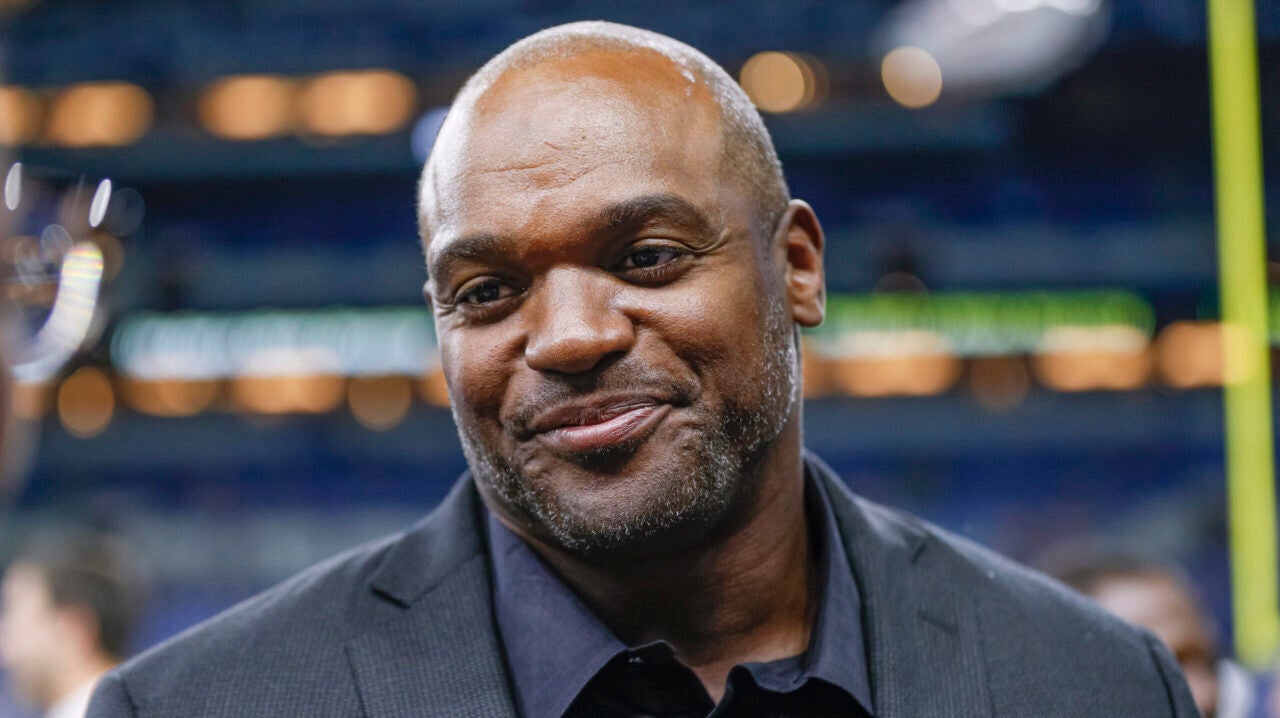 Dwight Freeney’s Hall of Fame reveal involves Tony Dungy, Michael Jordan