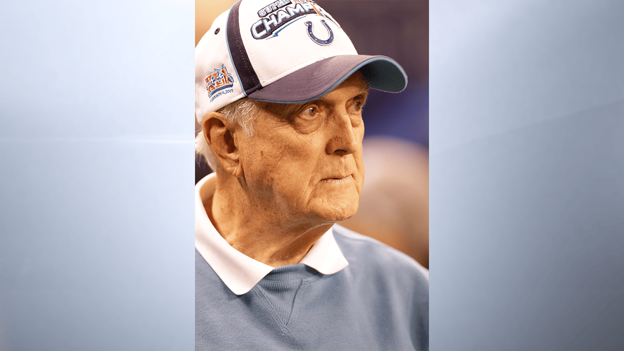 Carl Erskine, former Major League Baseball pitcher with the Brooklyn and Los Angeles Dodgers, watches from the sidelines during warm ups before an NFL football game between the Indianapolis Colts and the Houston Texans in Indianapolis, Monday, Nov. 1, 2010. (AP Photo/AJ Mast)