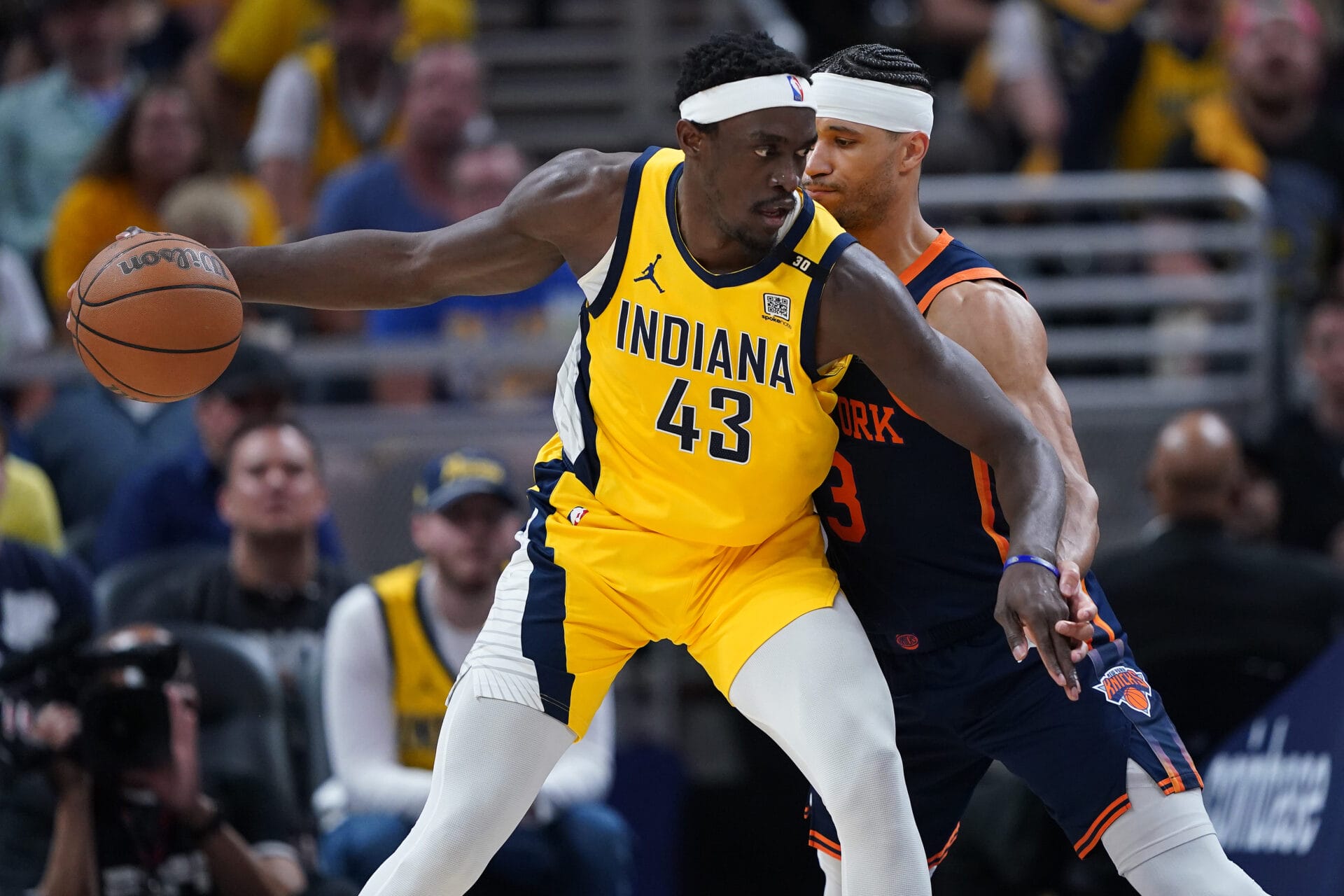 Pascal Siakam #43 of the Indiana Pacers drives the ball around Josh Hart #3 of the New York Knicks in Game Four of the Eastern Conference Second Round Playoffs at Gainbridge Fieldhouse on May 12, 2024 in Indianapolis, Indiana. (Photo by Dylan Buell/Getty Images)