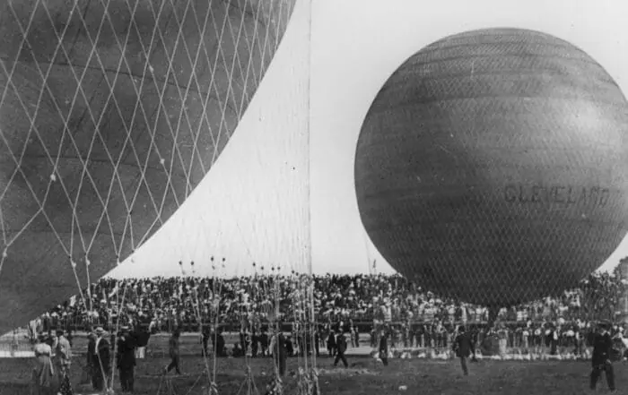 Balloons, motorcycles were in first races at IMS