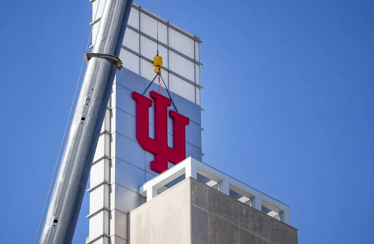 The Indiana University trident is installed at IUPUI campus center on Monday, March 11, 2024, in Indianapolis. The campus is now called IU Indianapolis. (Photo by Jenna Watson/Mirror Indy)