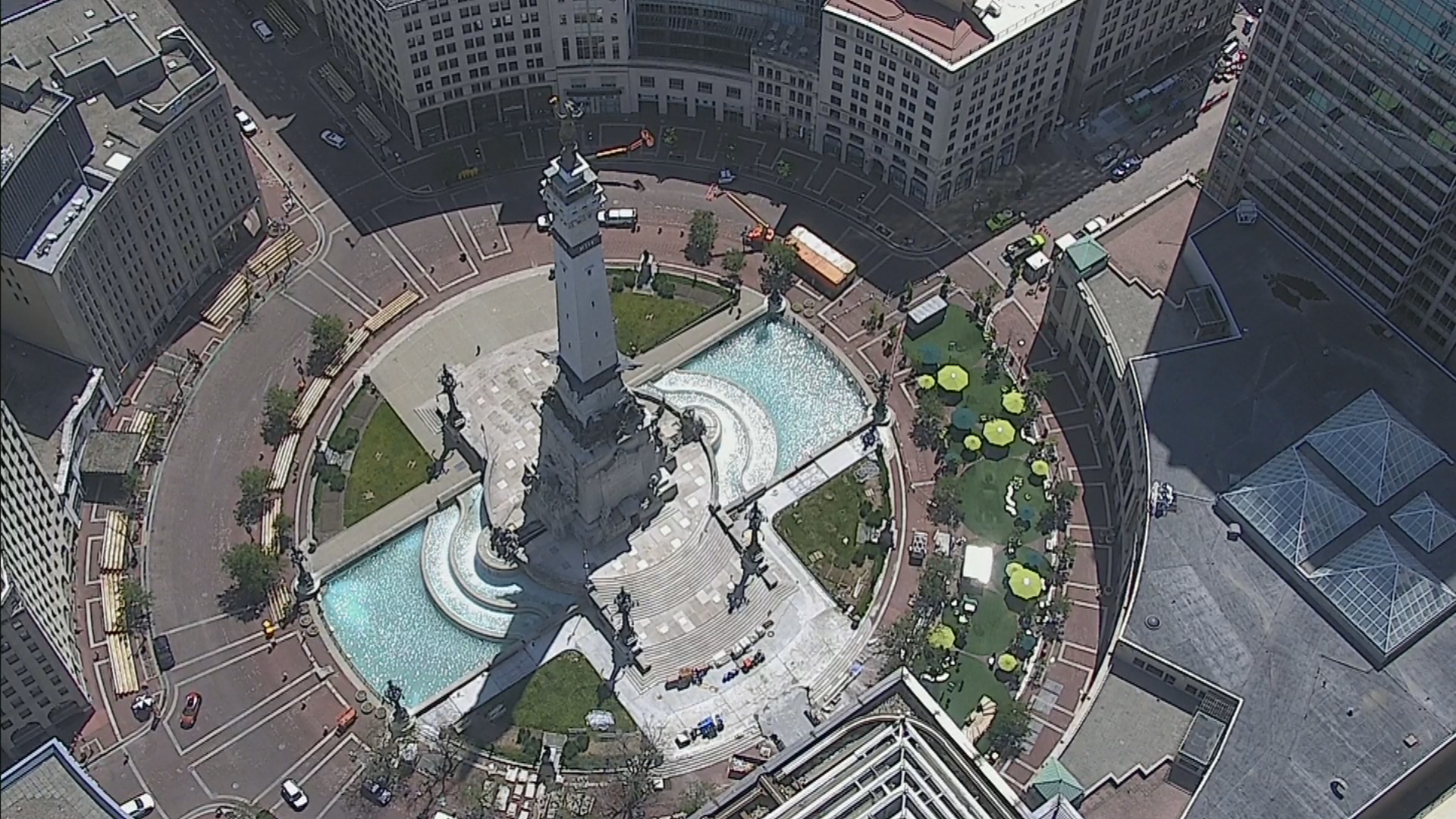 Part of Monument Circle closes down as Spark returns