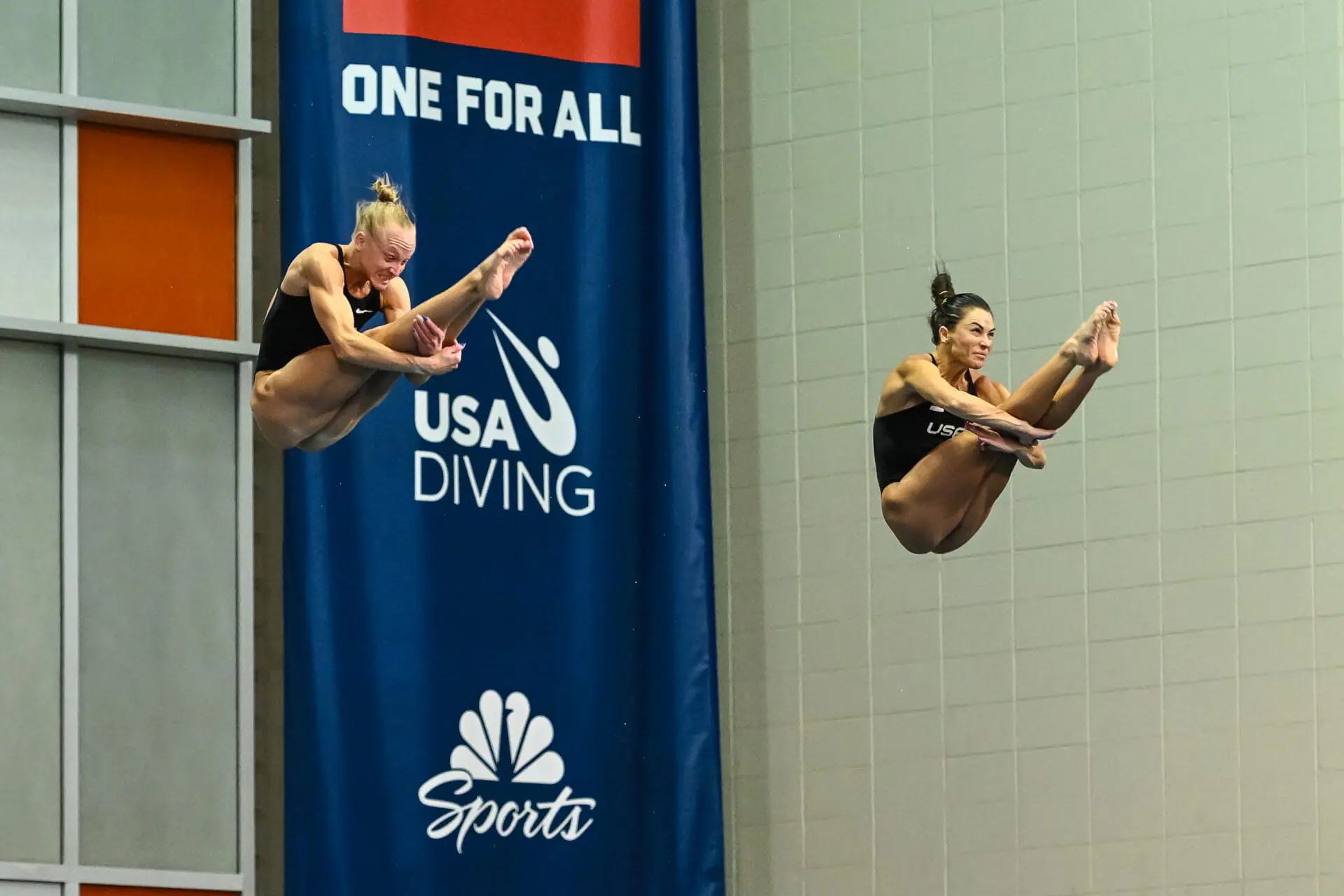 KNOXVILLE, TN - JUNE 17: Kassidy Cook and Sarah Bacon compete in the Women's 3m Synchronized Finals during the U.S. Olympic Diving Team Trials on June 17, 2024, at the Allan Jones Aquatic Center in Knoxville, TN. (Photo by Bryan Lynn/Icon Sportswire via Getty Images)