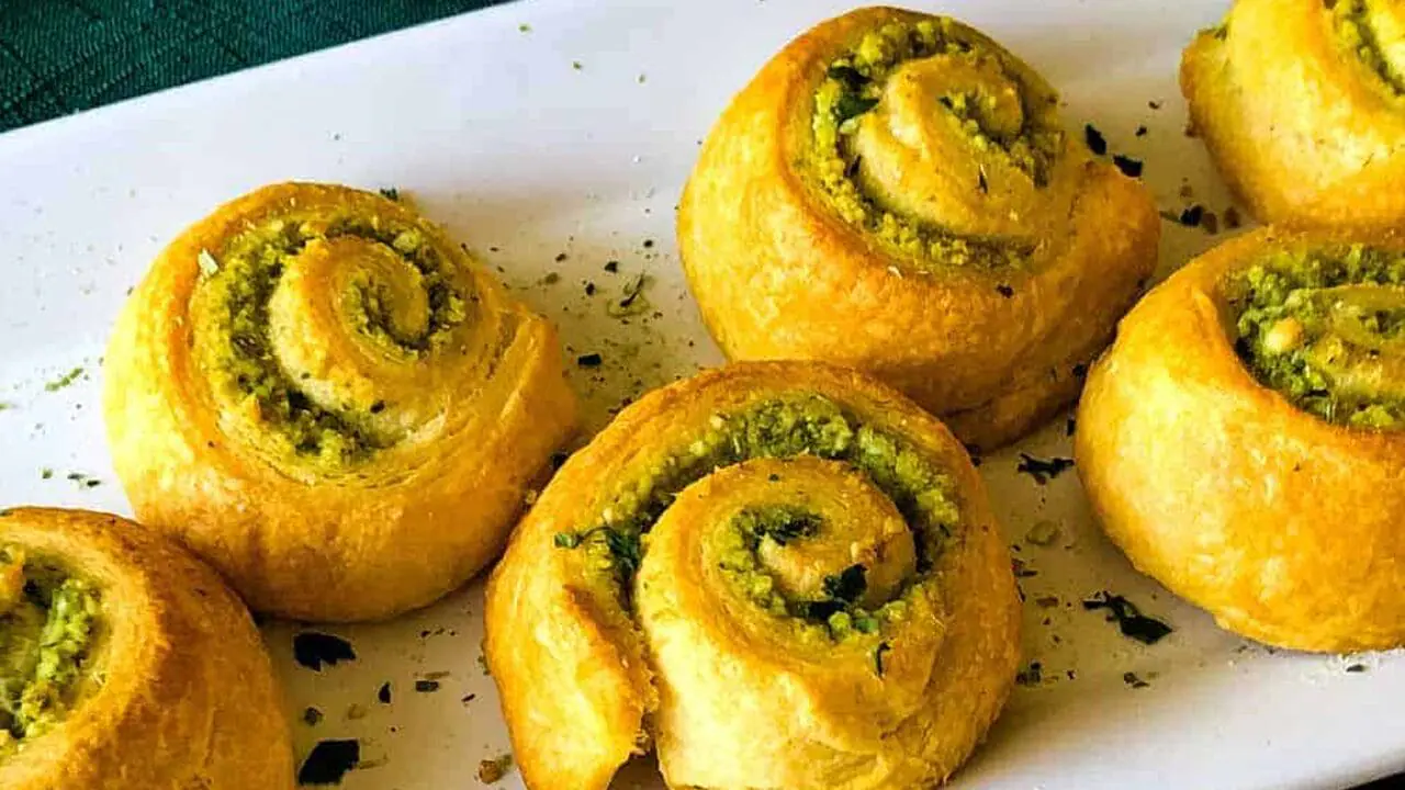 Pesto bread appetizer