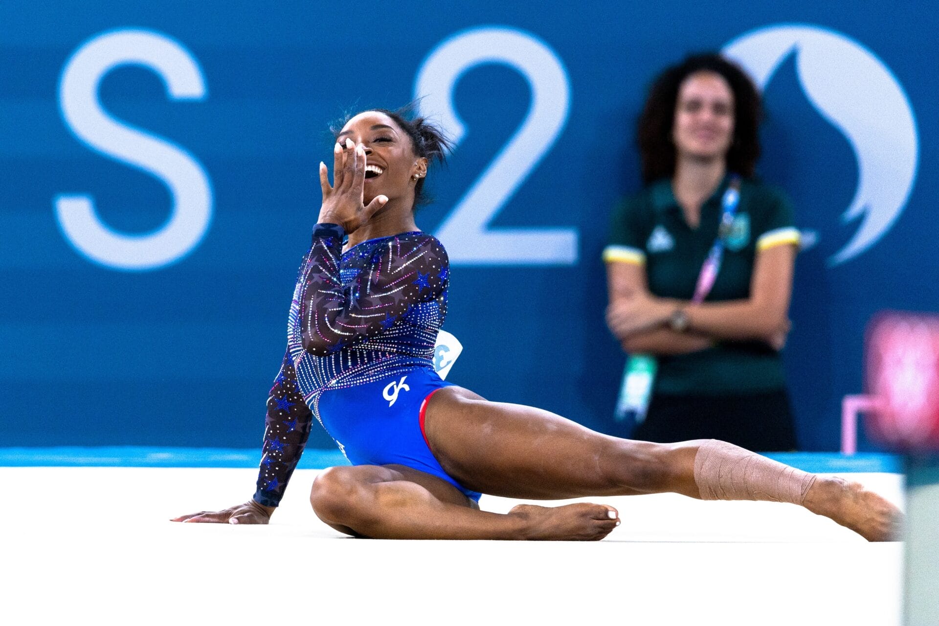 PARIS, FRANCE - AUGUST 01: Simone Biles of United States competes at the artistic gymnastics women's all-around final of the Paris 2024 Olympic Games at the Bercy Arena in Paris, France on August 01, 2024. (Photo by Aytac Unal/Anadolu via Getty Images)