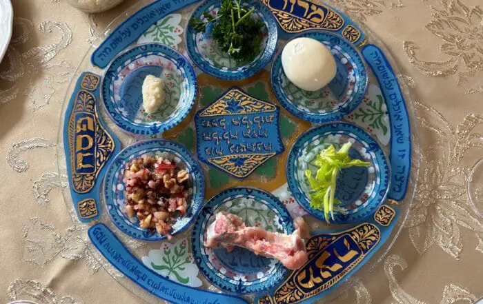 PHOTOS | Pictures of a Passover meal