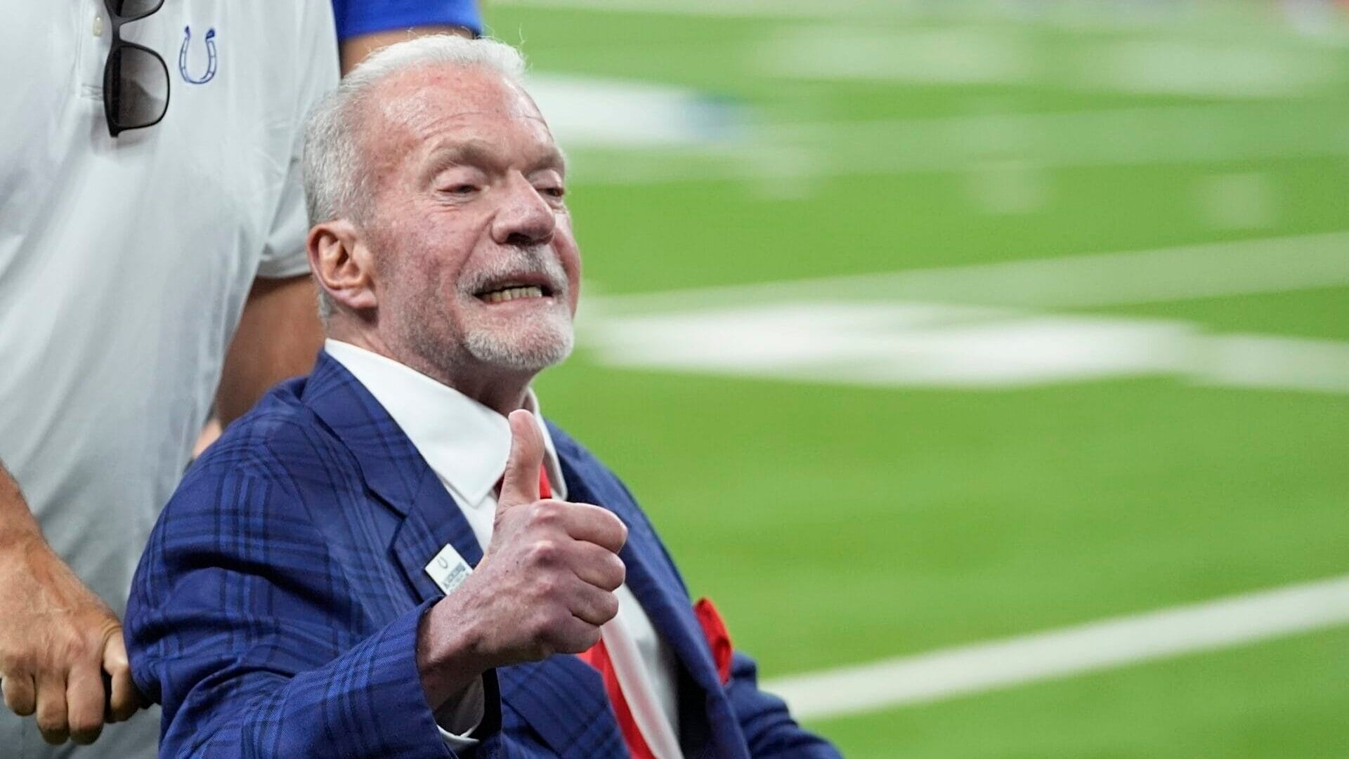 Jim Irsay addresses Colts locker room after season finale