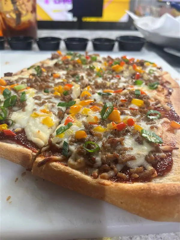 Chef Charles BBQ Pizza