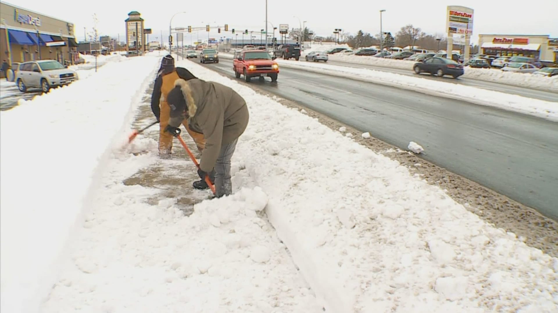 Indy leaders urge residents to stay off roads as winter storm looms