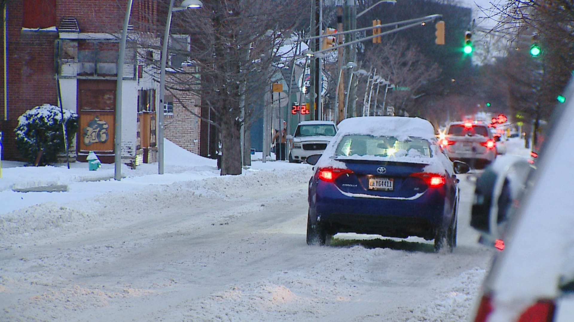 Indianapolis drivers navigate snowy roads